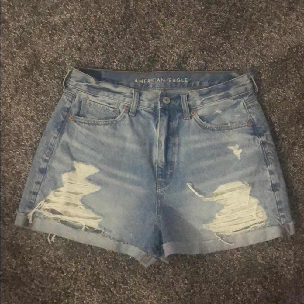 AE Mom Shorts